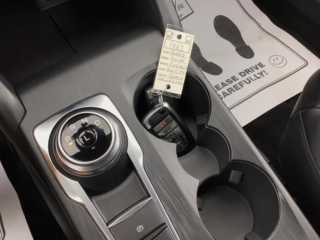 2025 Ford Escape Hybrid ST-Line