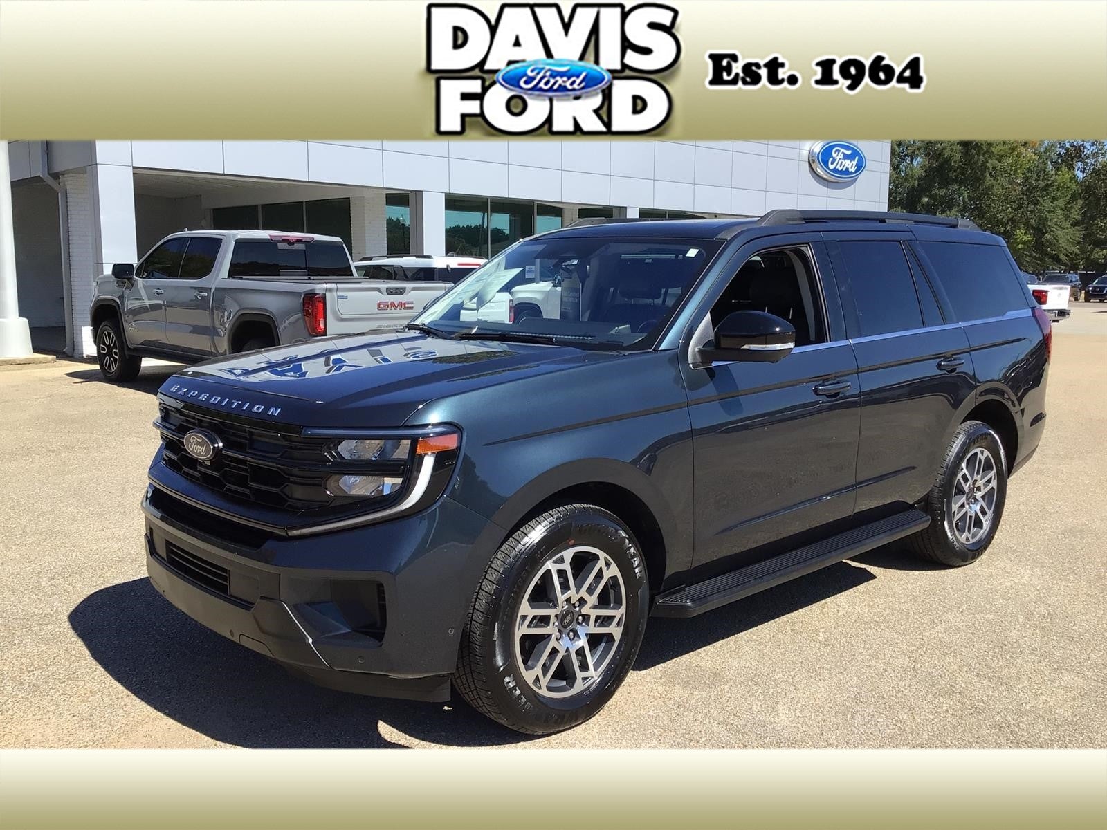 2025 Ford Expedition Active