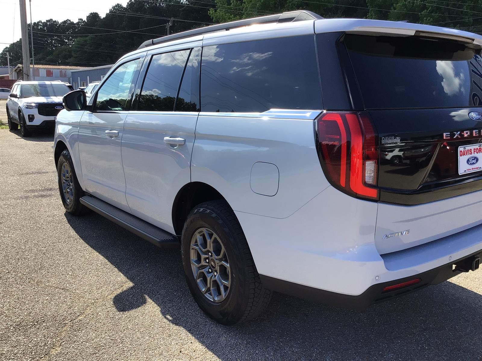 2026 Ford Expedition Active