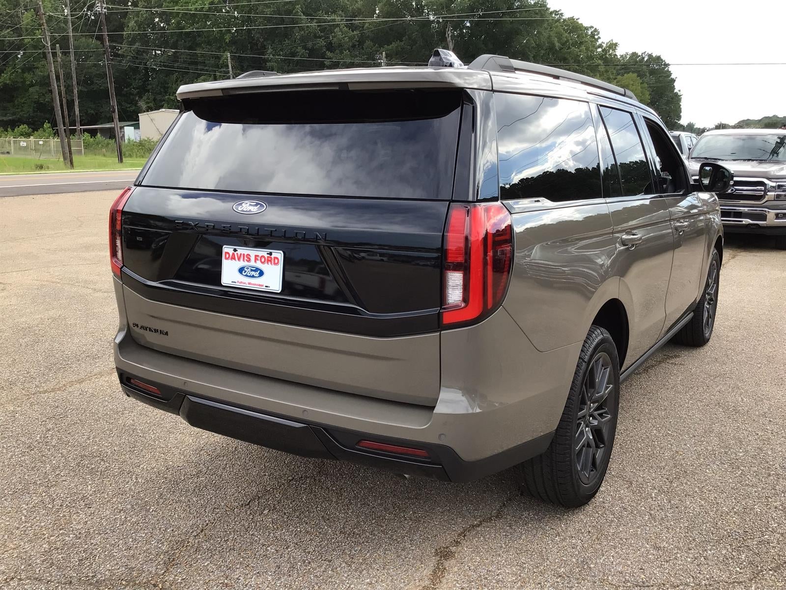 2027 Ford Expedition Platinum