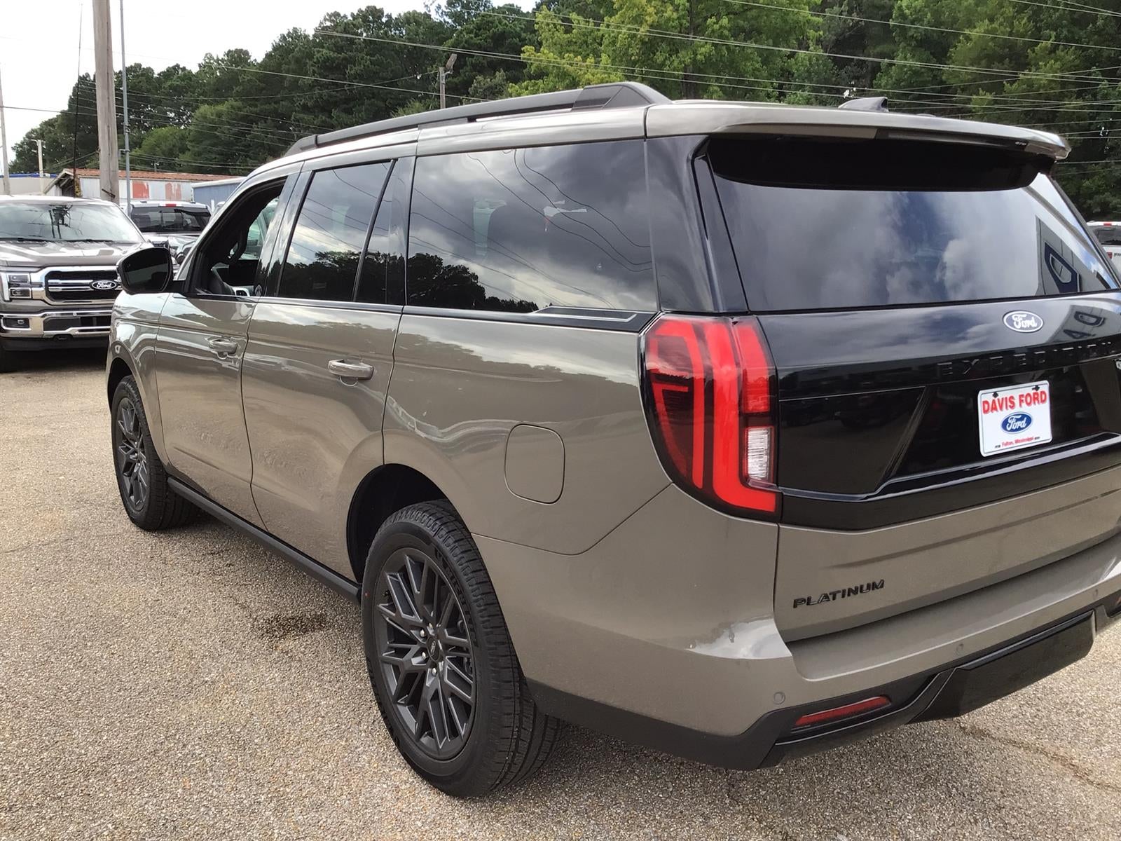 2027 Ford Expedition Platinum