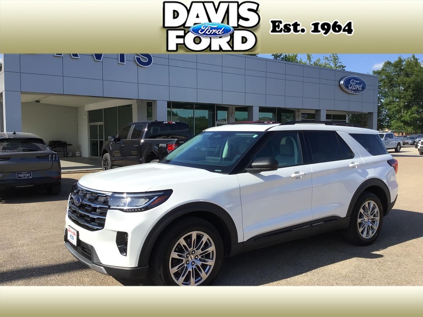 2026 Ford Explorer Active 4WD's photo