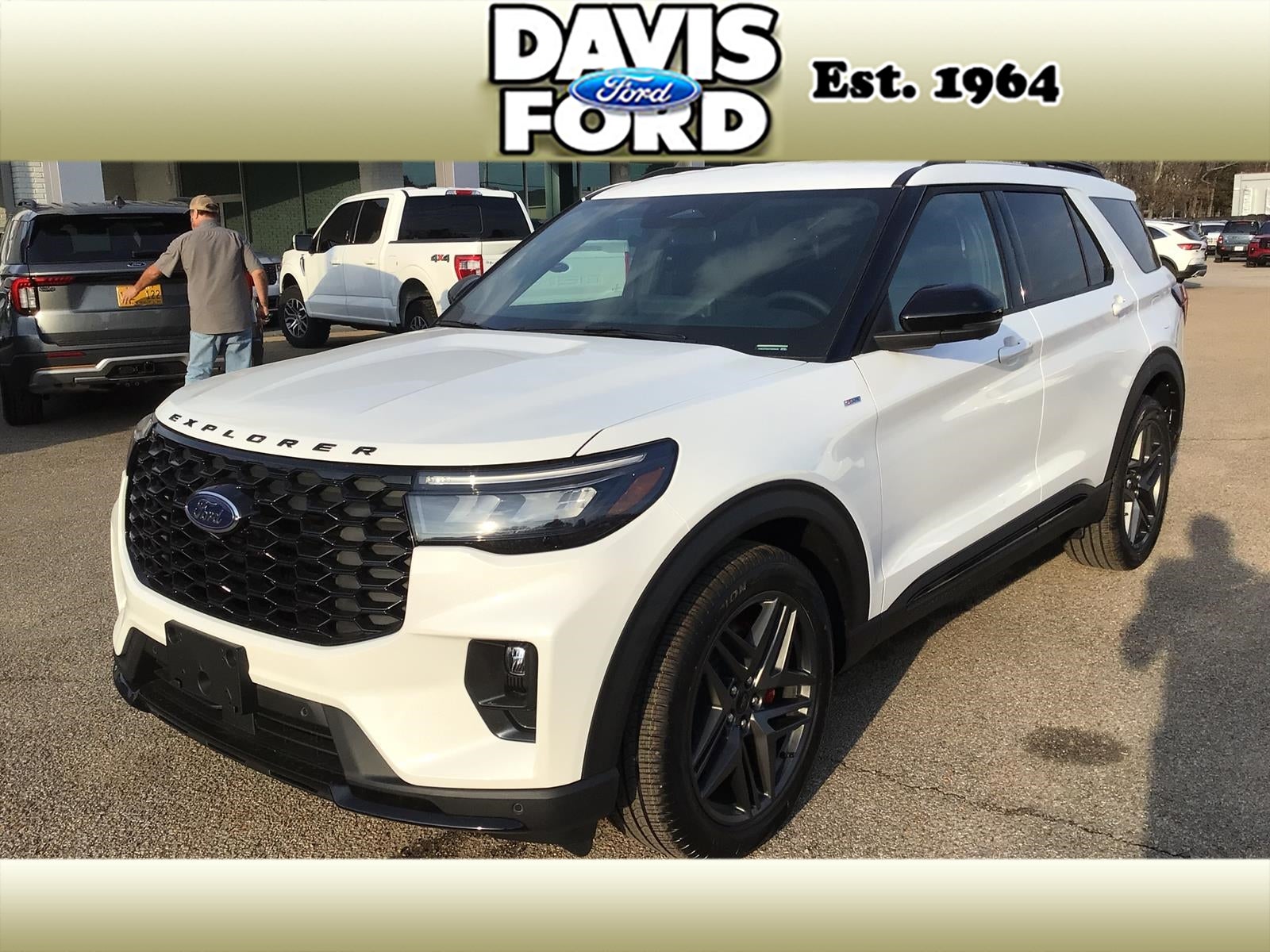 2026 Ford Explorer ST-Line