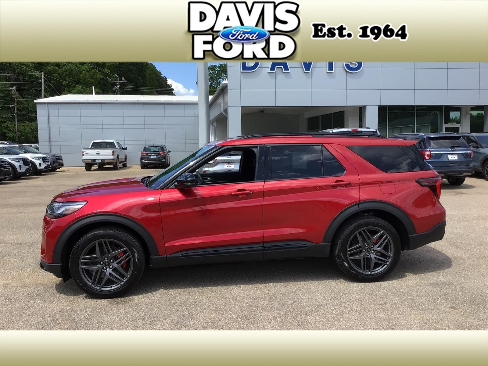 2026 Ford Explorer ST-Line