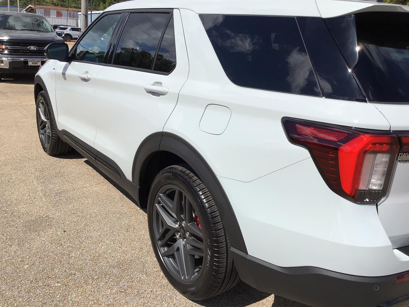 2027 Ford Explorer ST-Line