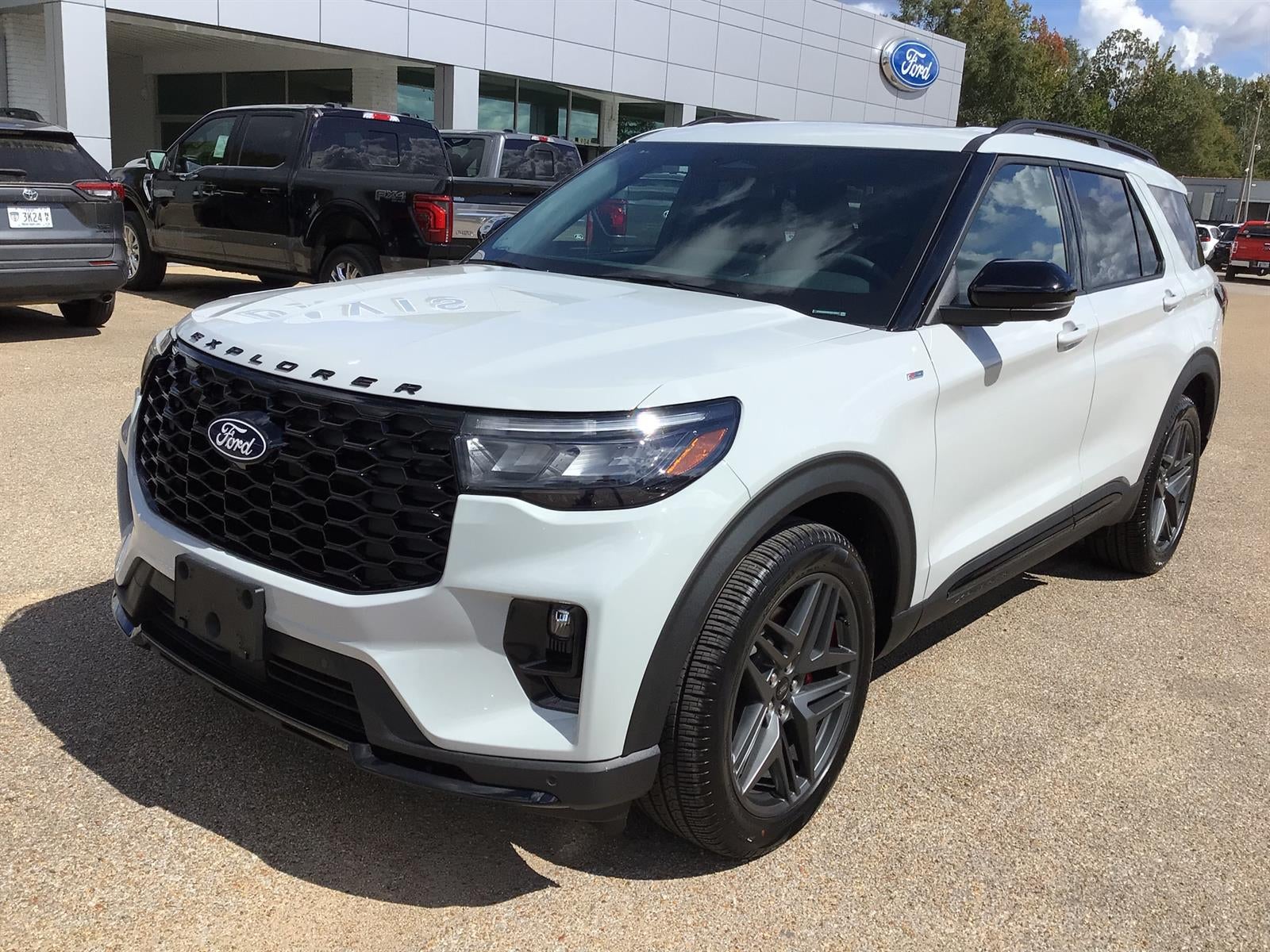 2027 Ford Explorer ST-Line