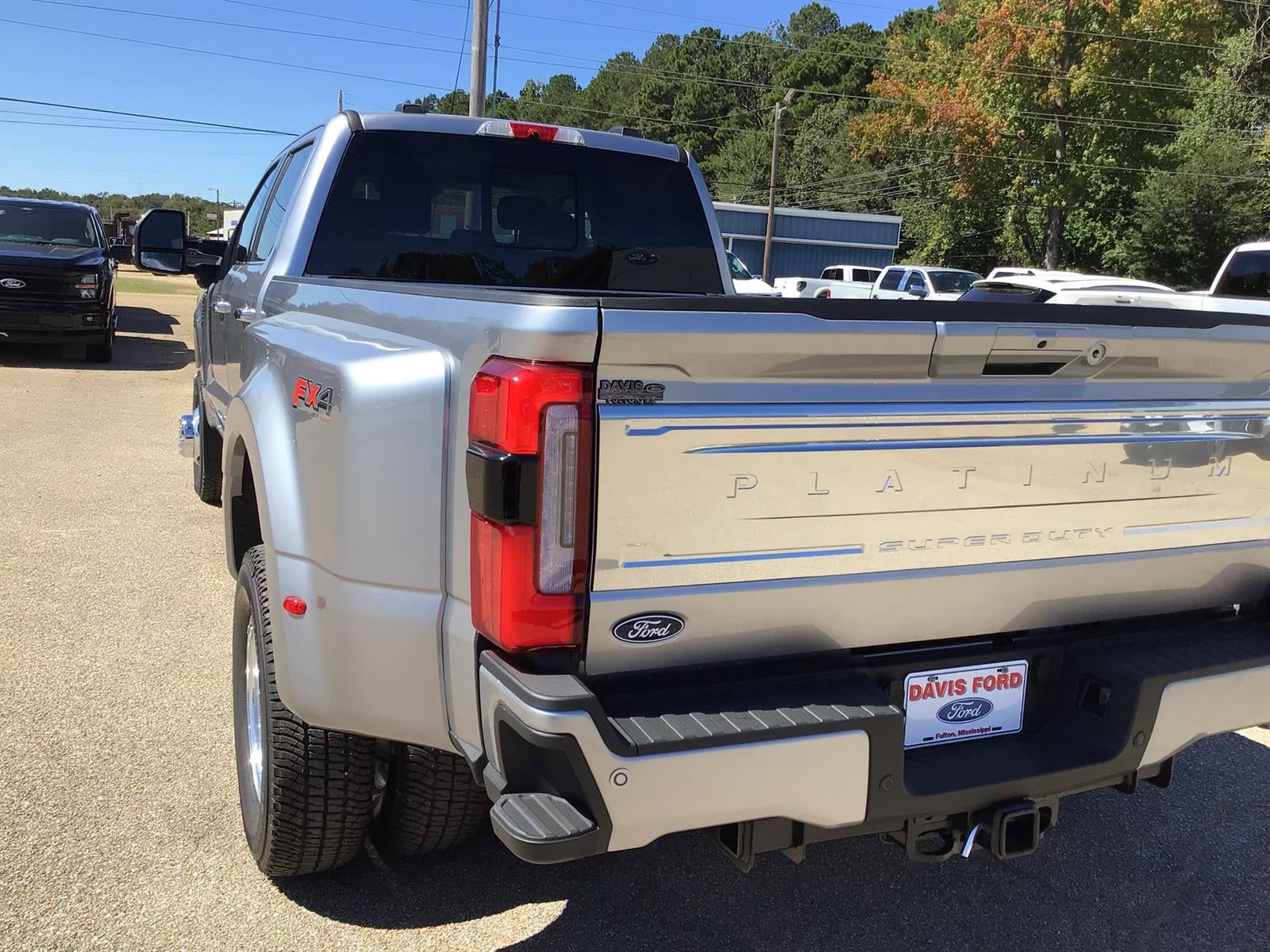 2027 Ford F-350 Super Duty Platinum
