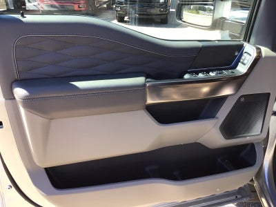 2027 Ford F-350 Super Duty Platinum
