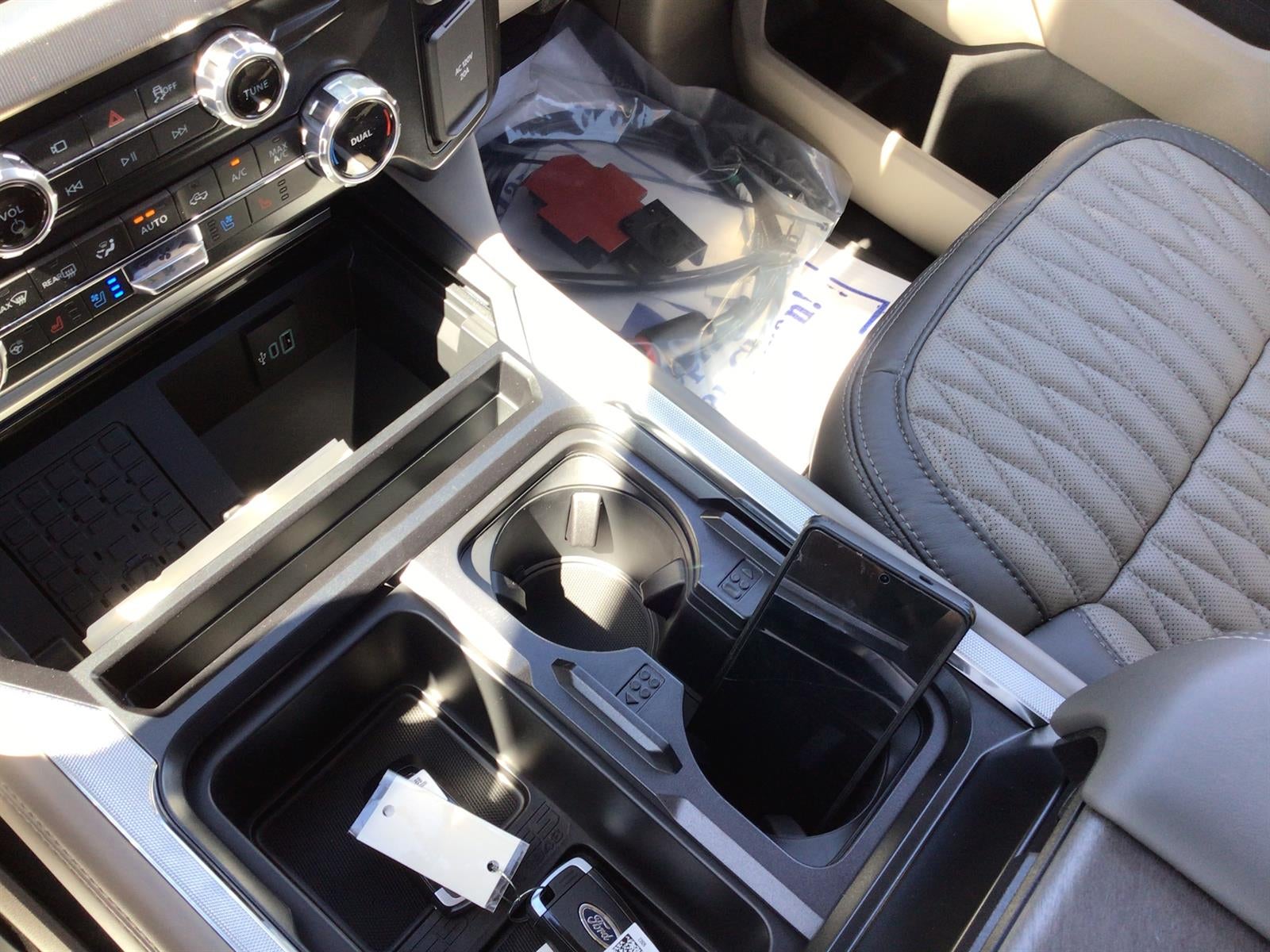 2027 Ford F-350 Super Duty Platinum