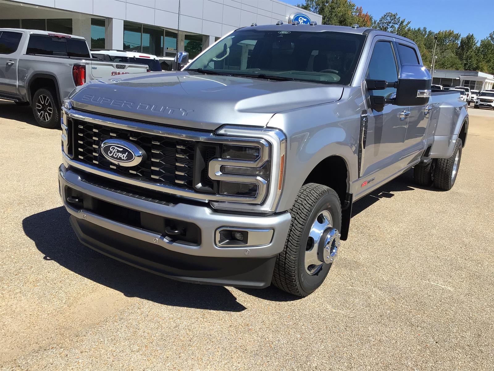 2027 Ford F-350 Super Duty Platinum