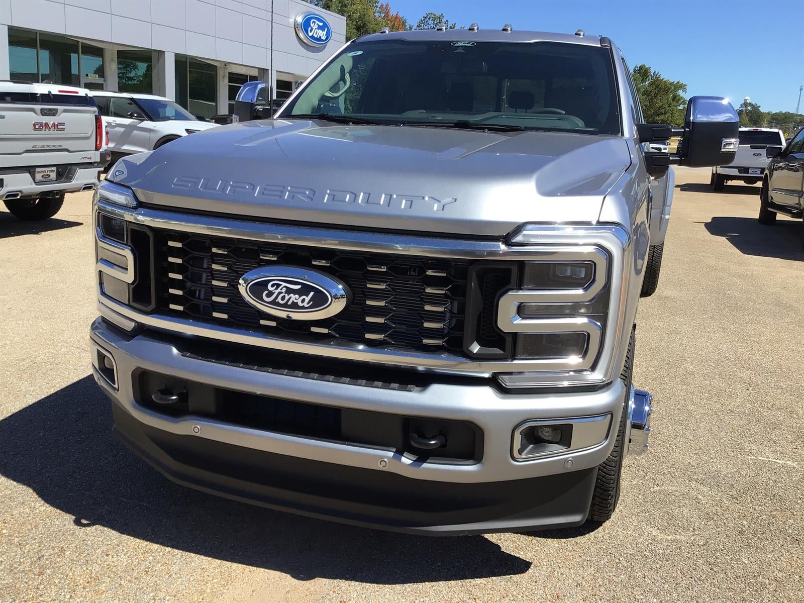 2027 Ford F-350 Super Duty Platinum