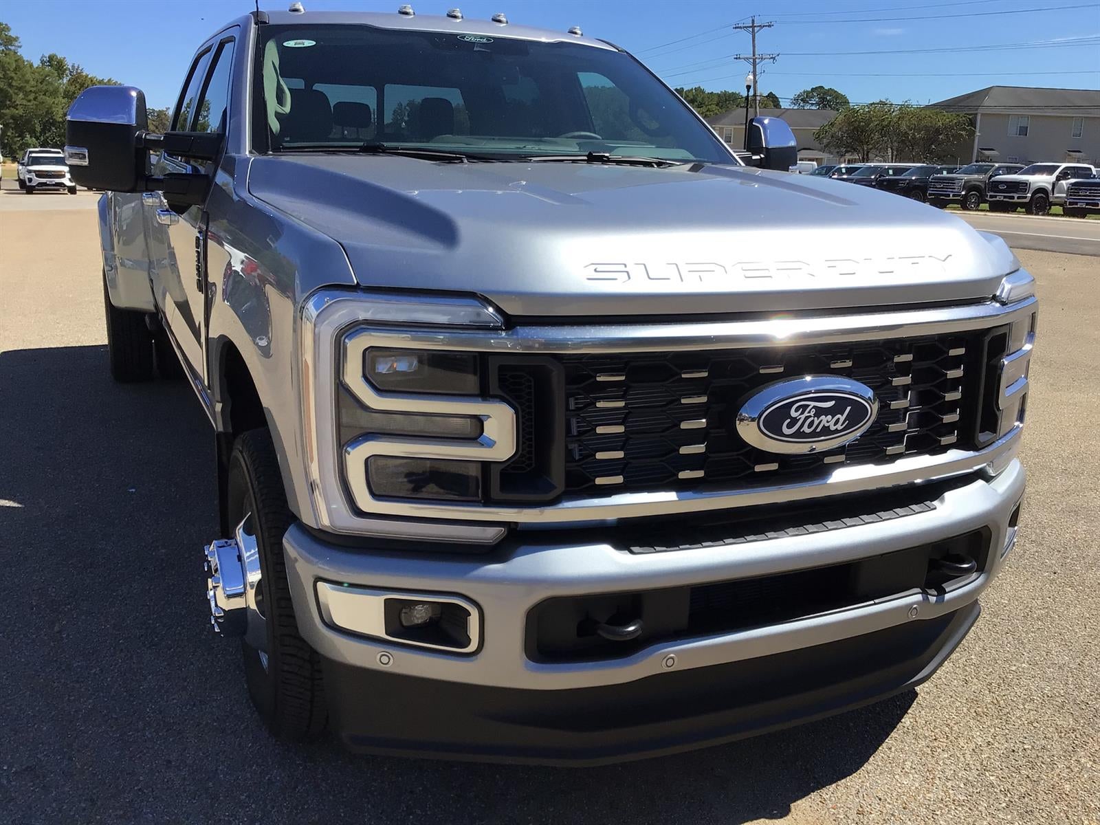 2027 Ford F-350 Super Duty Platinum