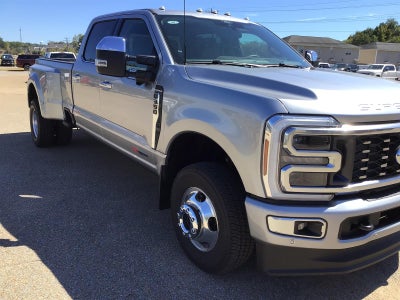 2027 Ford F-350 Super Duty Platinum