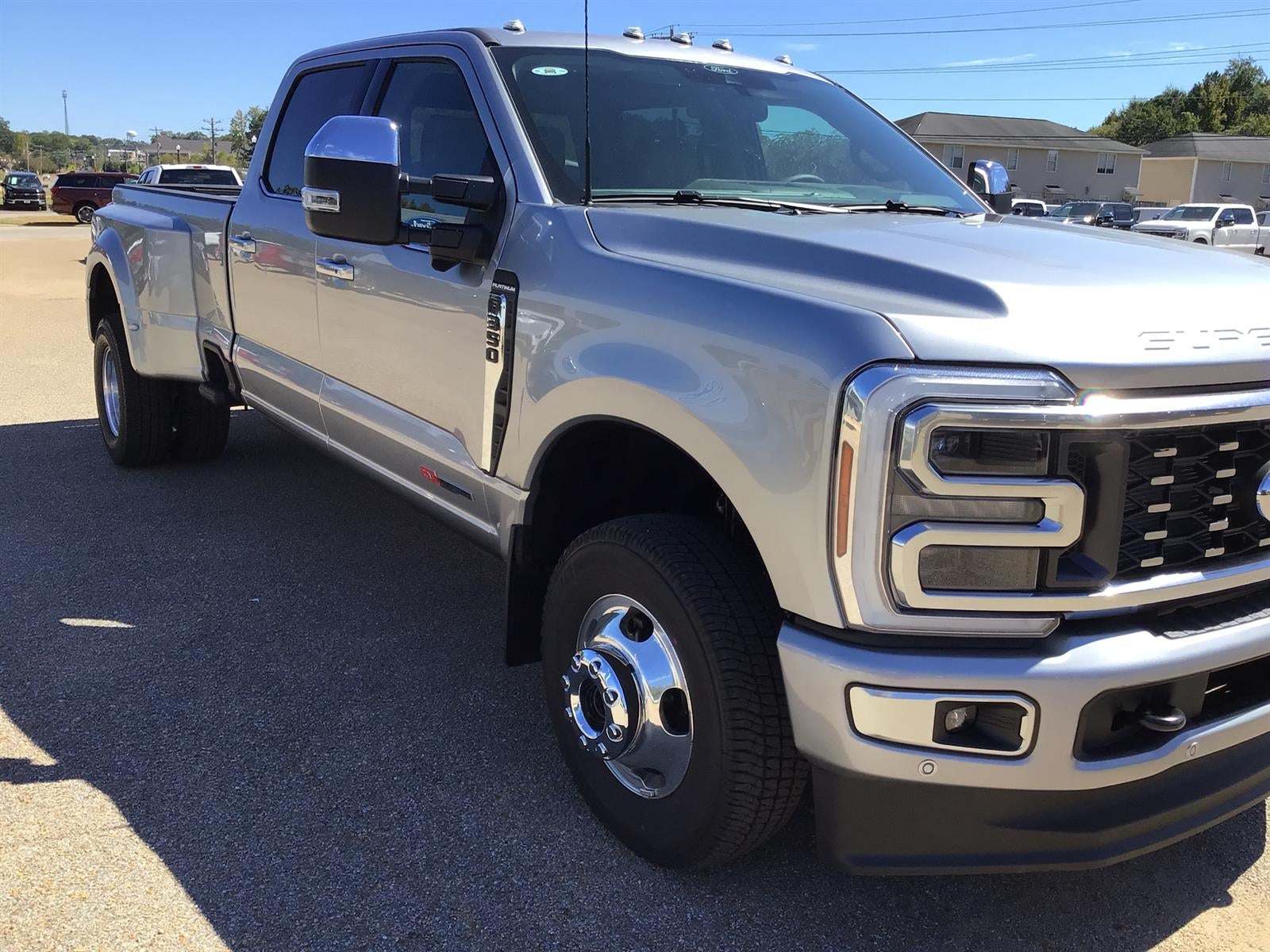 2027 Ford F-350 Super Duty Platinum
