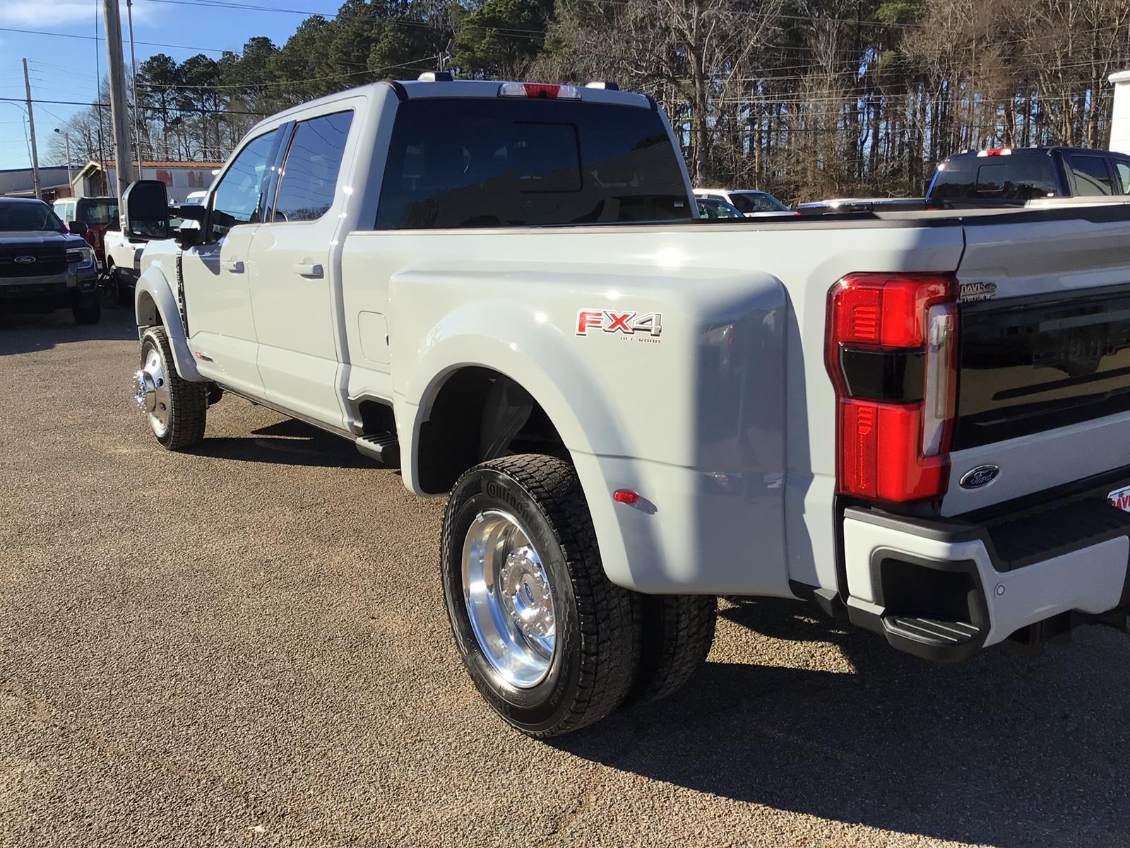 2026 Ford F-450 Super Duty Platinum