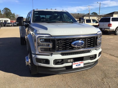 2026 Ford F-450 Super Duty Platinum
