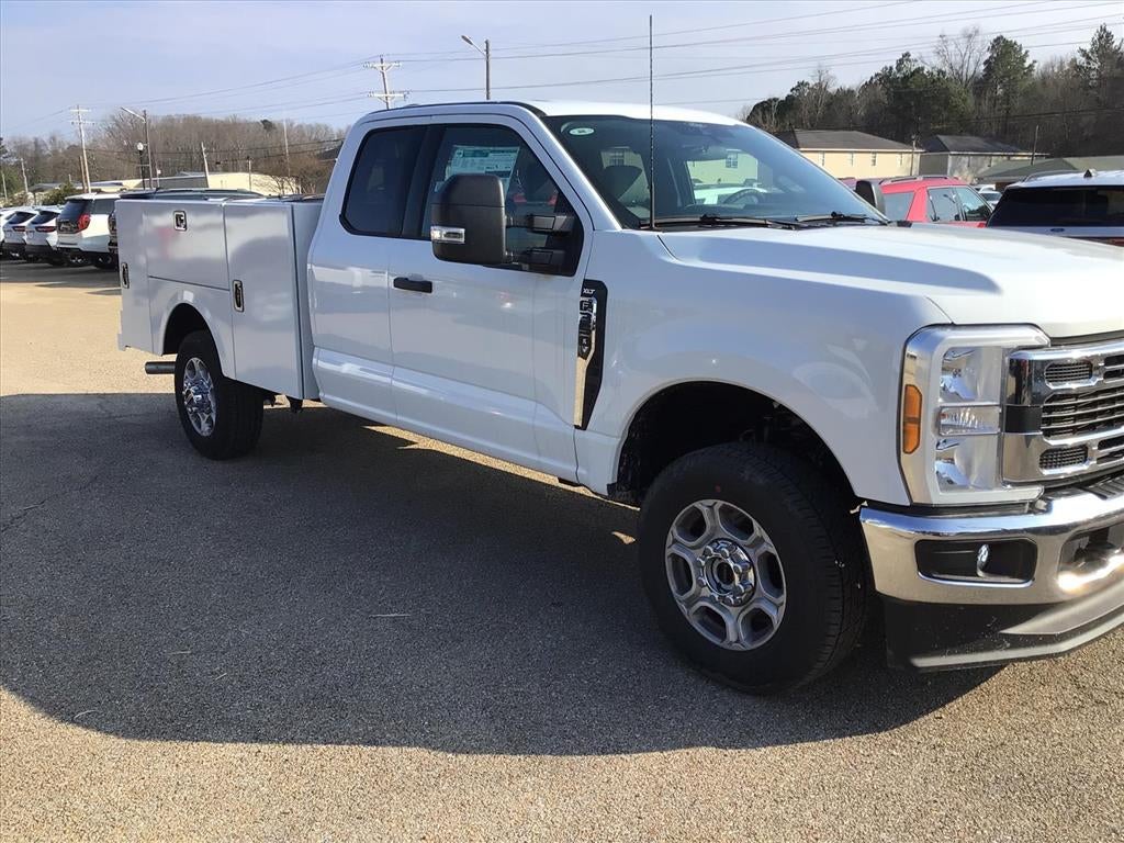 2026 Ford F-350 Super Duty XLT