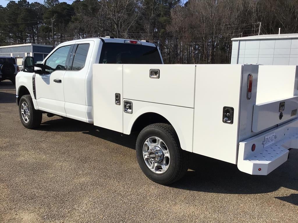 2026 Ford F-350 Super Duty XLT