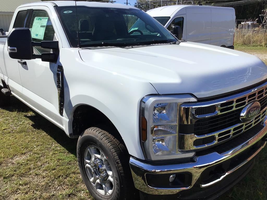2026 Ford F-350 Super Duty XLT