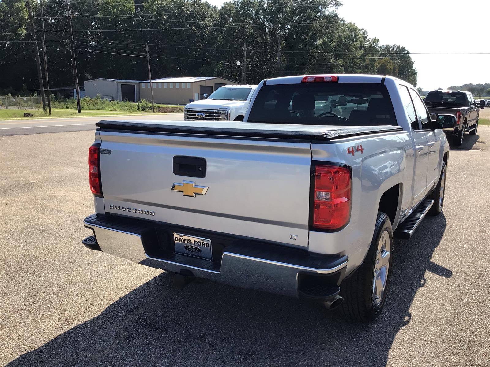 2018 Chevrolet Silverado 1500 4WD DOUBLE CAB 143.5 LT
