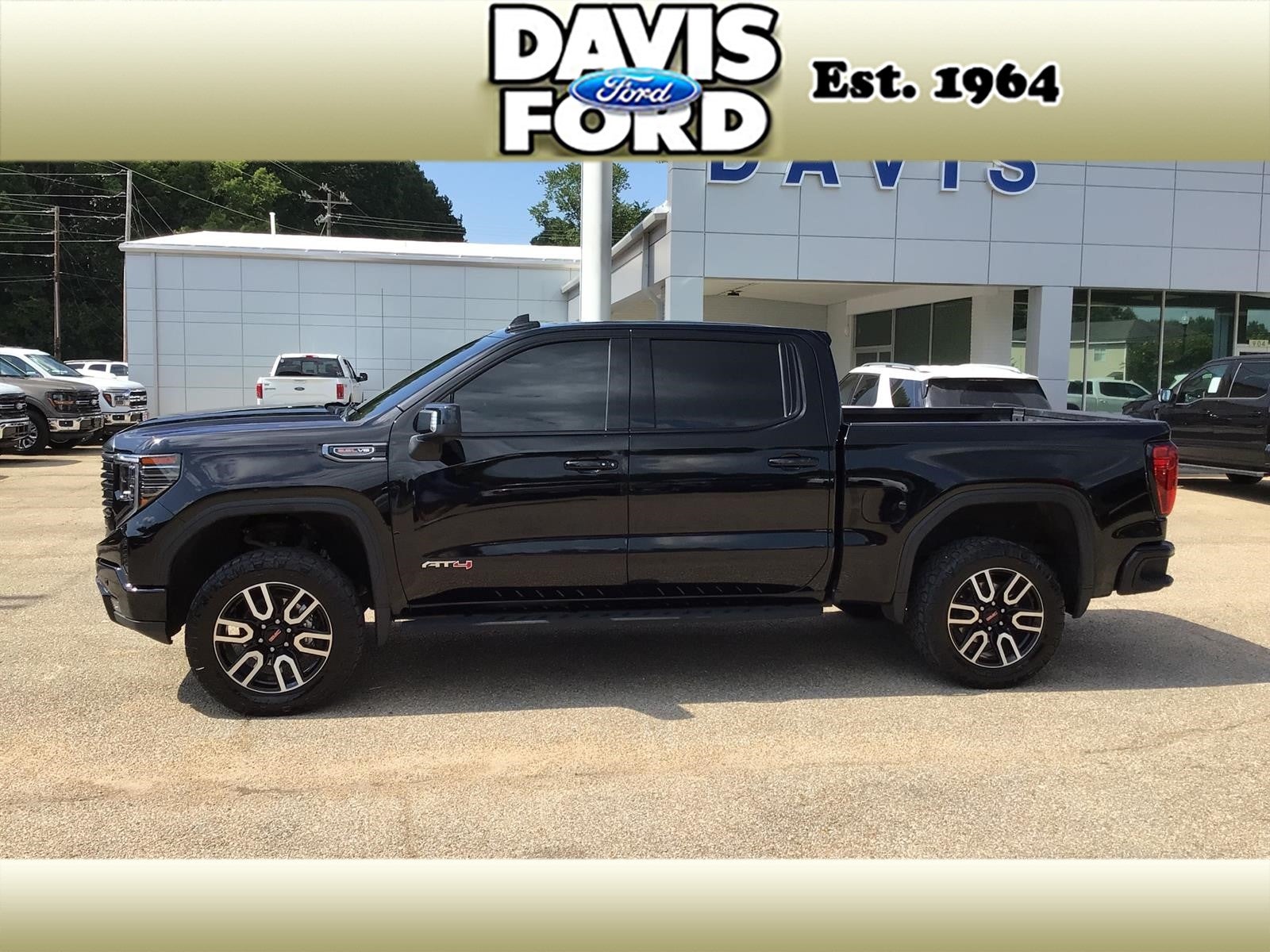 2024 GMC Sierra 1500 AT4