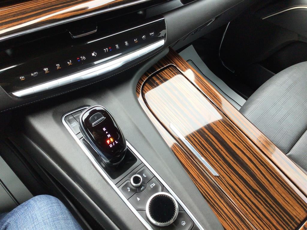 2022 Cadillac Escalade Premium Luxury