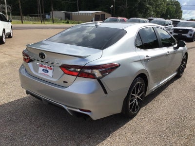 2024 Toyota Camry SE