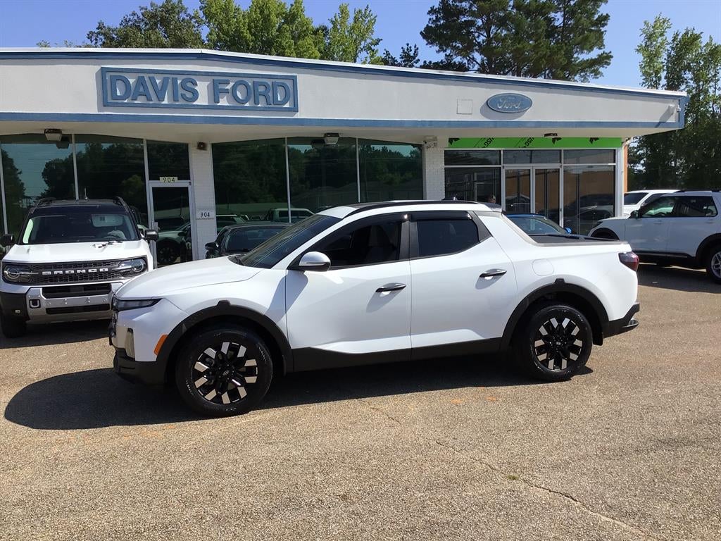 2025 Hyundai SANTA CRUZ SEL Activity