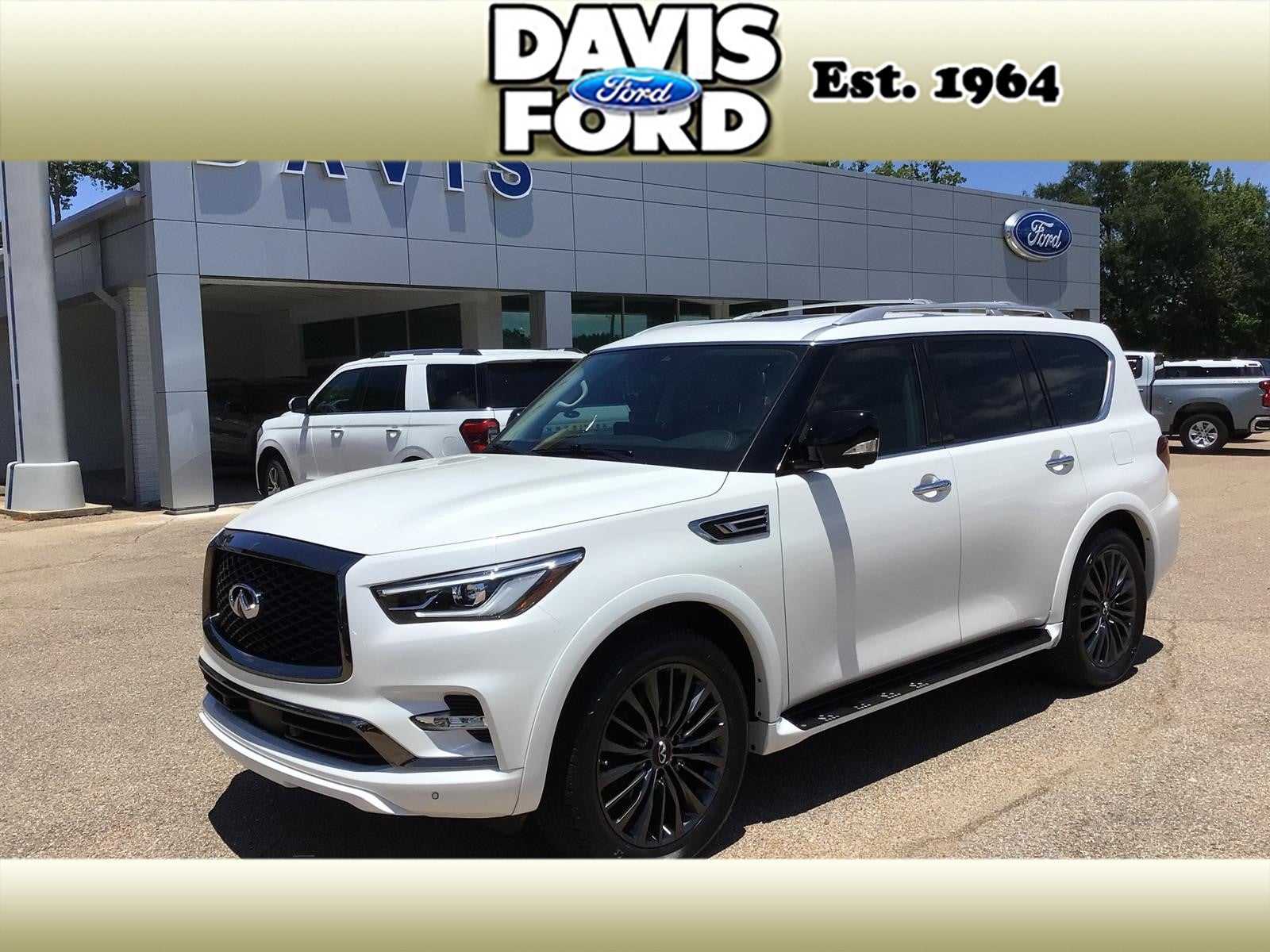2023 INFINITI QX80 PREMIUM SELECT's photo