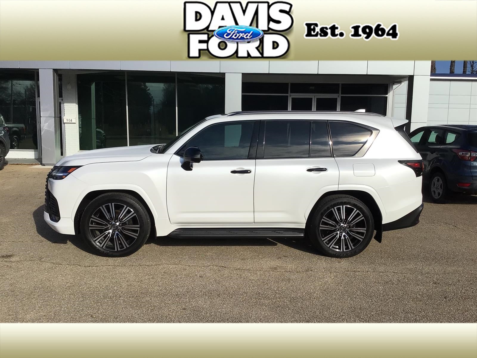 2025 Lexus LX 600 Luxury