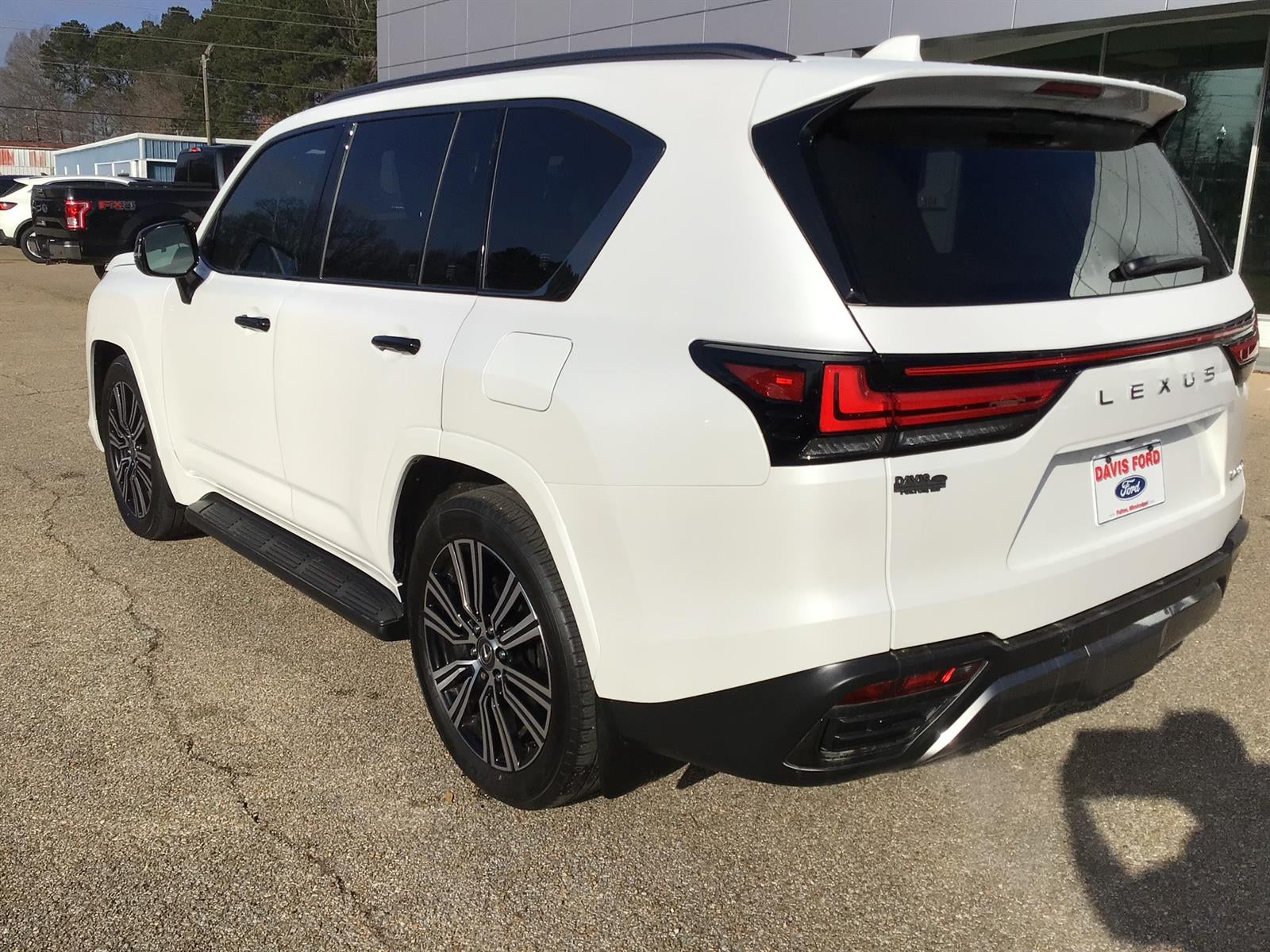 2025 Lexus LX 600 Luxury