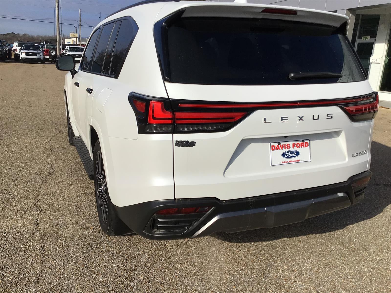 2025 Lexus LX 600 Luxury